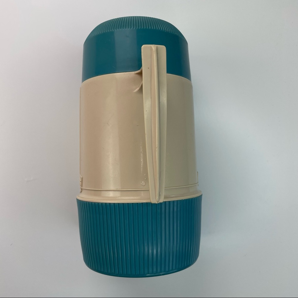 Vintage Thermos Bottle with Screw On Lid and Cup - Picture 4 of 14
